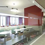 B&B Hotel Trento טרנטו