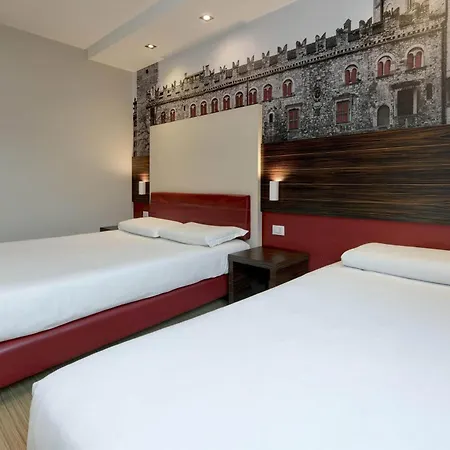 Otel B&B Hotel Trento Trento