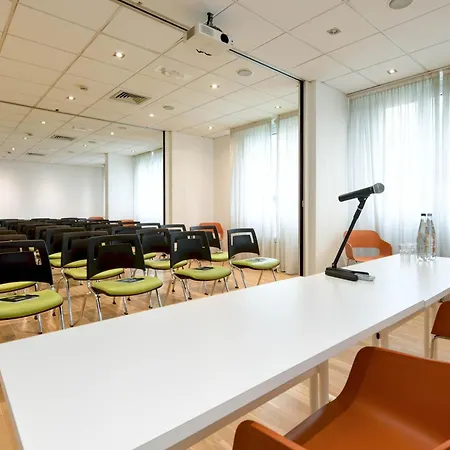 Hotel B&B Hotel Trento Trento