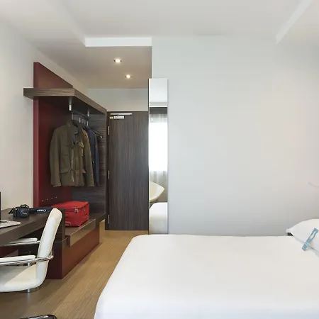 Hotel B&B Hotel Trento 3*