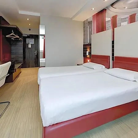 Hotel B&B Hotel Trento 3*