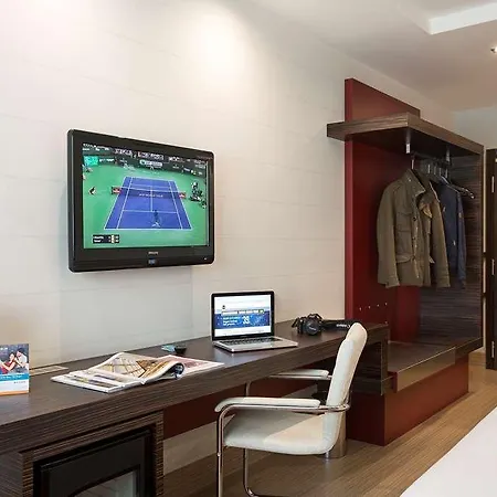 Hotel B&B Hotel Trento 3*