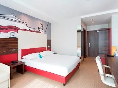 מלון B&B Hotel Trento 3*