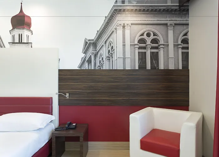 B&B Hotel Trento טרנטו