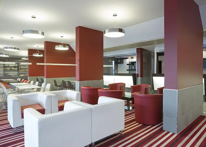 B&B Hotel Trento מלון